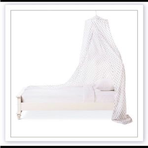 NEW Pillowfort White Metallic Hearts Bed Canopy